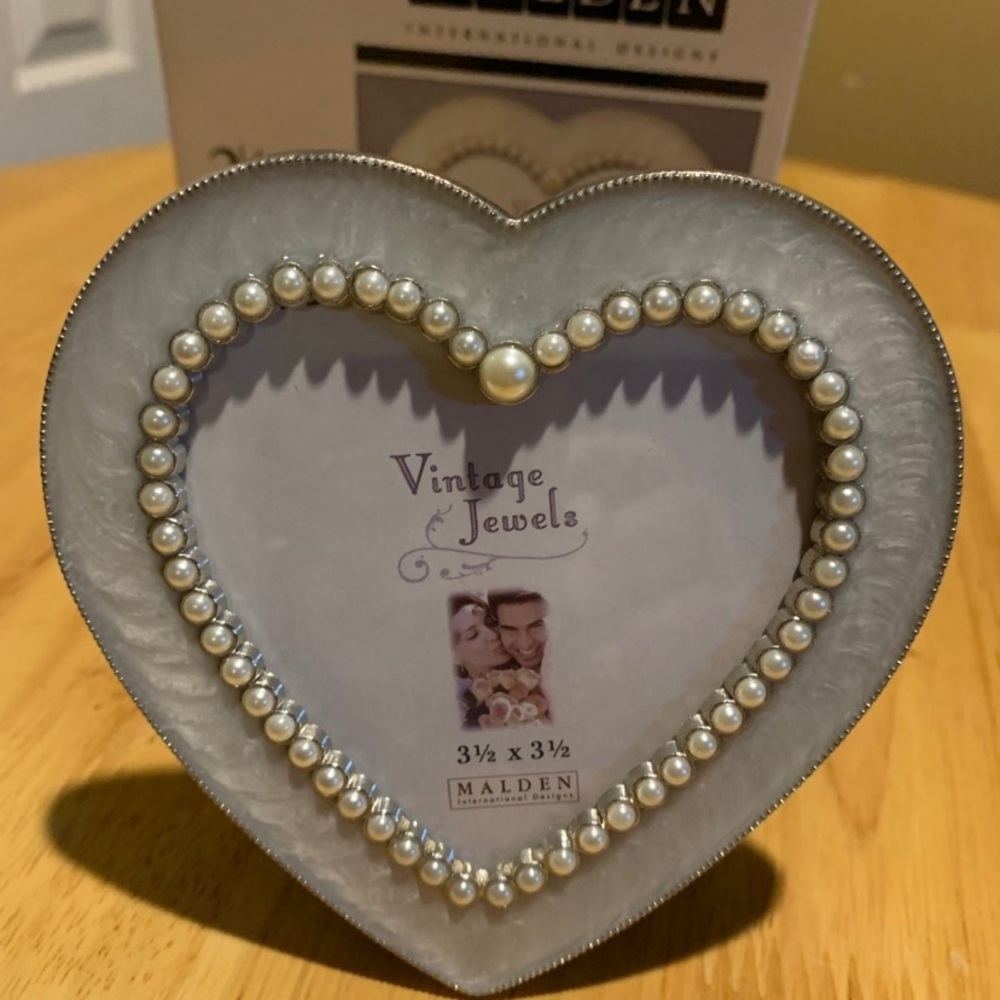 Malden International Picture Frame